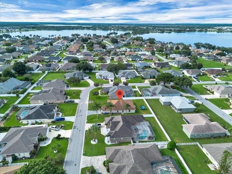 En Venta: $429,000 (4 camas, 2 baños, 2215 Pies cuadrados)