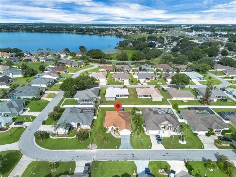 En Venta: $429,000 (4 camas, 2 baños, 2215 Pies cuadrados)