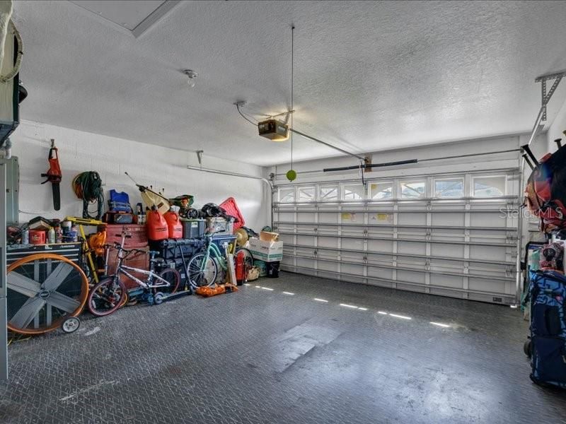 En Venta: $429,000 (4 camas, 2 baños, 2215 Pies cuadrados)