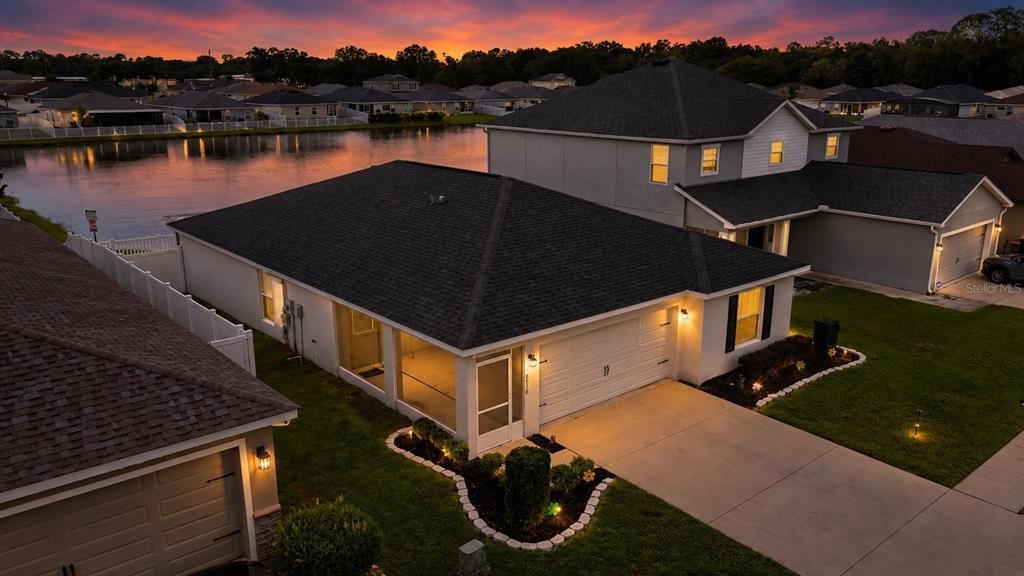 For Rent: $2,355 (4 beds, 2 baths, 1588 Square Feet)