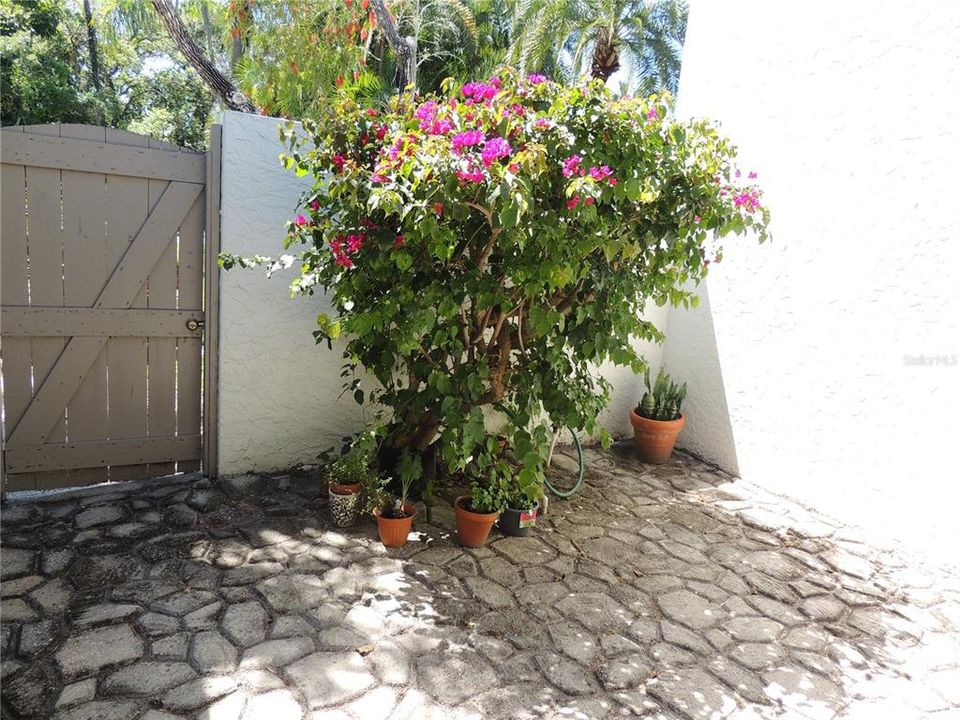 En Venta: $238,000 (3 camas, 2 baños, 1818 Pies cuadrados)