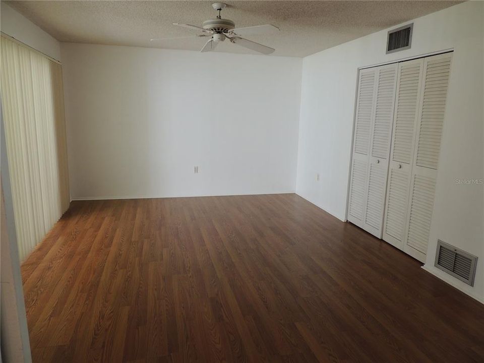 En Venta: $238,000 (3 camas, 2 baños, 1818 Pies cuadrados)