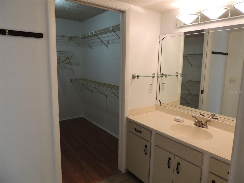 En Venta: $238,000 (3 camas, 2 baños, 1818 Pies cuadrados)