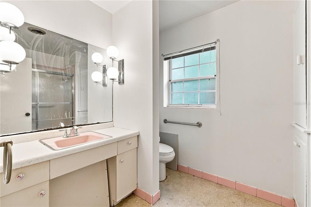 En Venta: $395,000 (3 camas, 2 baños, 1759 Pies cuadrados)
