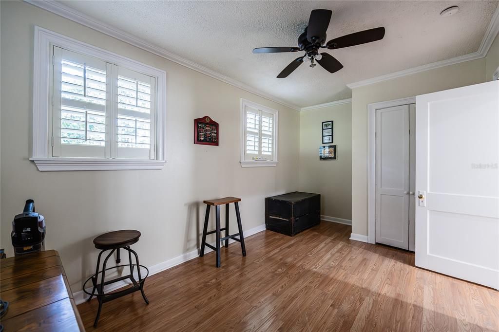 En Venta: $549,900 (3 camas, 2 baños, 1906 Pies cuadrados)