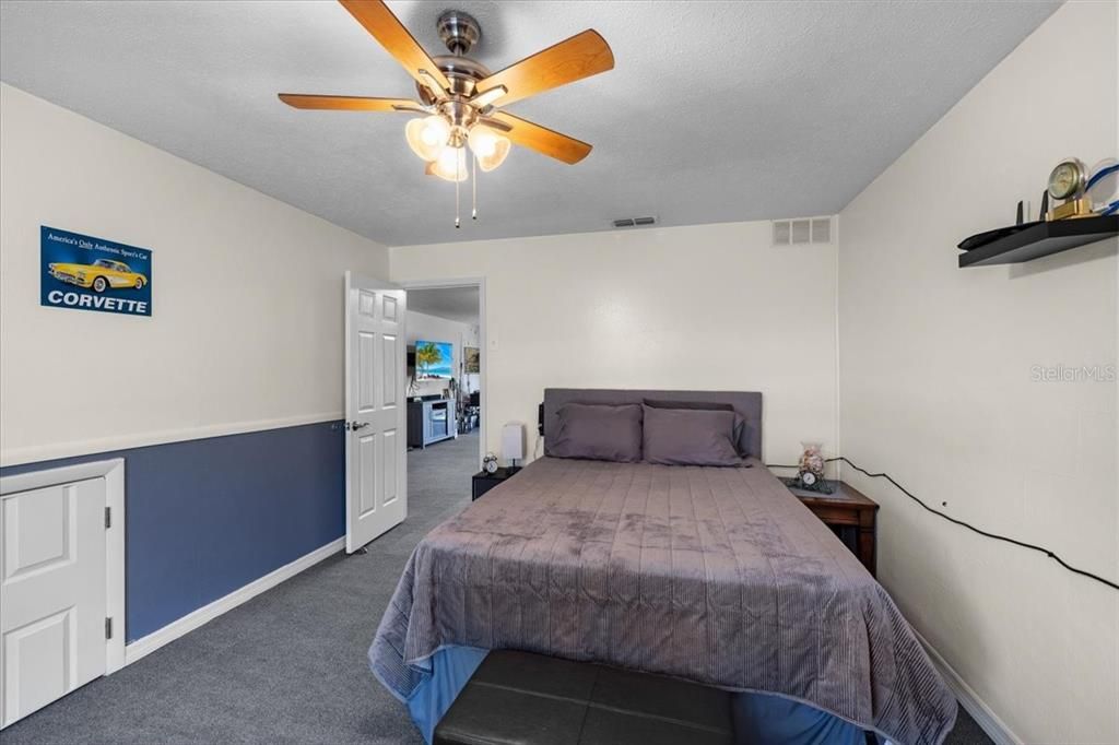 For Sale: $610,000 (2 beds, 2 baths, 1389 Square Feet)