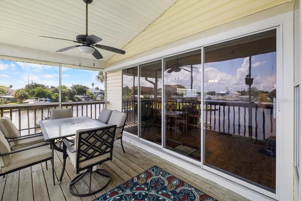 For Sale: $610,000 (2 beds, 2 baths, 1389 Square Feet)
