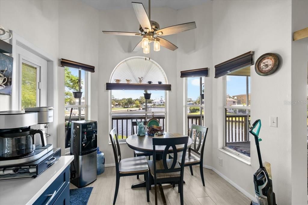 For Sale: $610,000 (2 beds, 2 baths, 1389 Square Feet)
