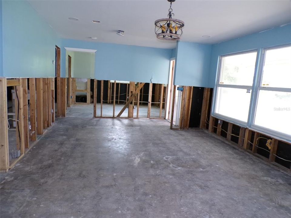 En Venta: $104,500 (3 camas, 2 baños, 1782 Pies cuadrados)