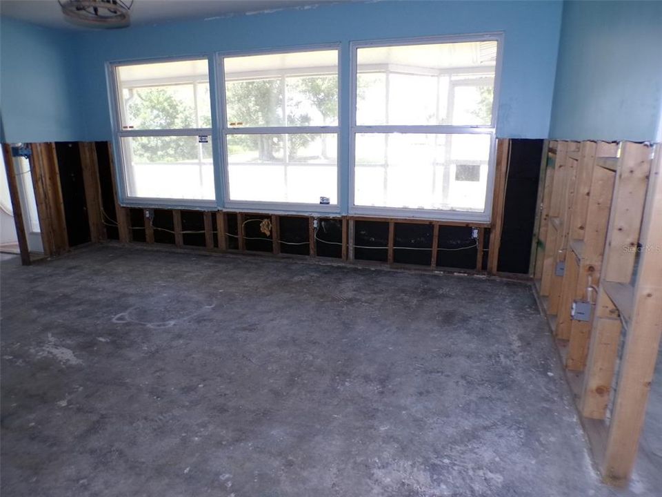 En Venta: $104,500 (3 camas, 2 baños, 1782 Pies cuadrados)