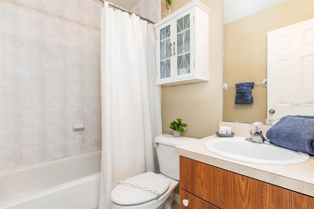 En Venta: $249,999 (3 camas, 2 baños, 1461 Pies cuadrados)