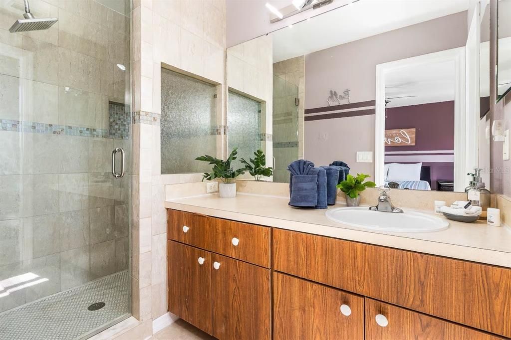 En Venta: $249,999 (3 camas, 2 baños, 1461 Pies cuadrados)
