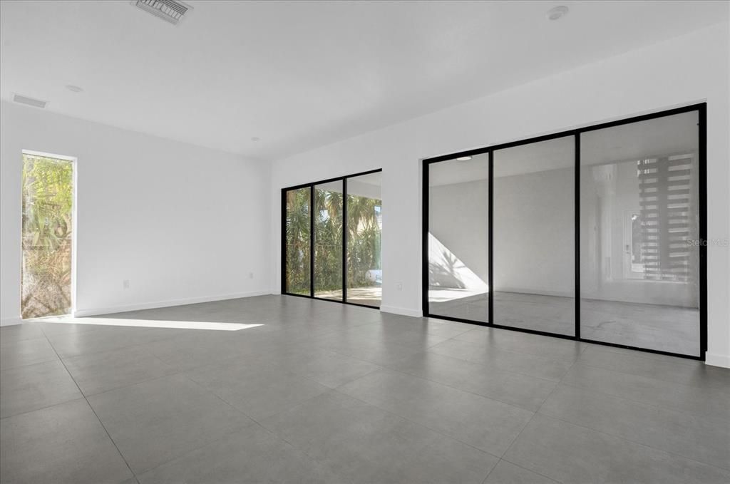En Venta: $629,000 (3 camas, 3 baños, 2212 Pies cuadrados)