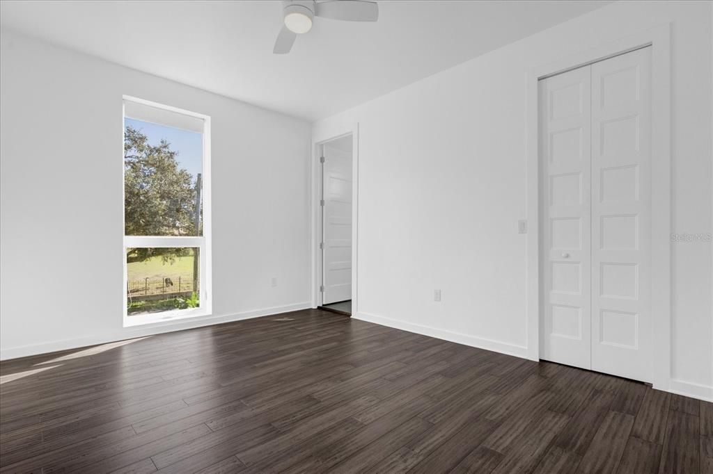 En Venta: $629,000 (3 camas, 3 baños, 2212 Pies cuadrados)