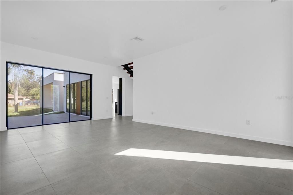 En Venta: $629,000 (3 camas, 3 baños, 2212 Pies cuadrados)