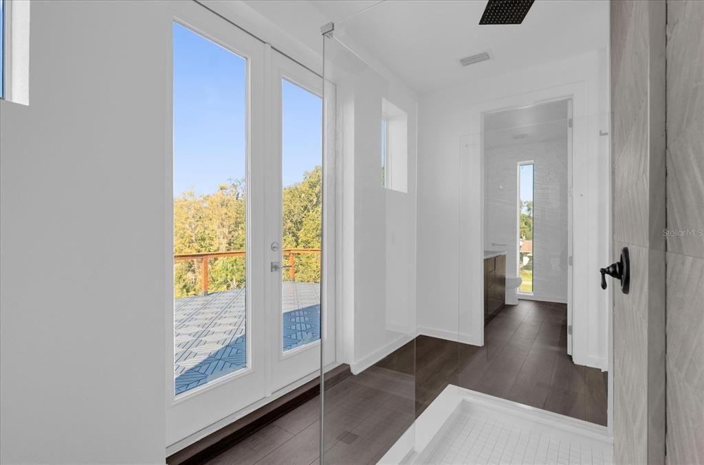 En Venta: $629,000 (3 camas, 3 baños, 2212 Pies cuadrados)