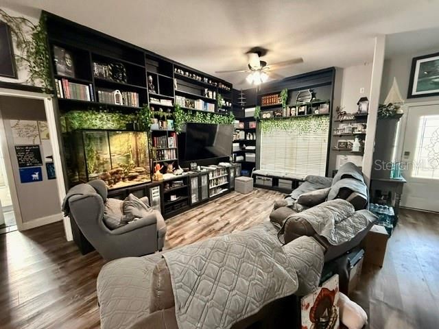 На продажу: $395,000 (3 спален, 2 ванн, 2067 Квадратных фут)