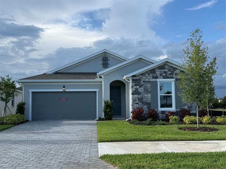 Recently Sold: $390,490 (4 beds, 2 baths, 2241 Square Feet)