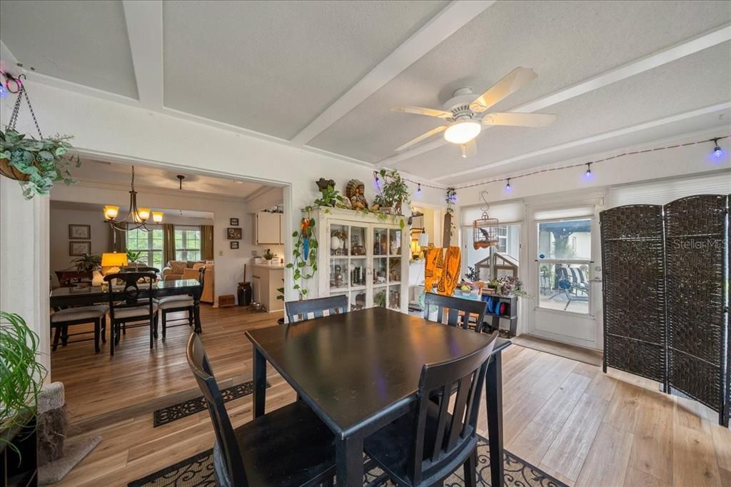 For Sale: $305,000 (3 beds, 2 baths, 1850 Square Feet)