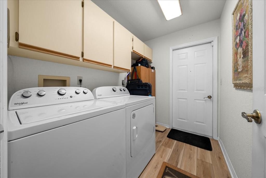 For Sale: $305,000 (3 beds, 2 baths, 1850 Square Feet)