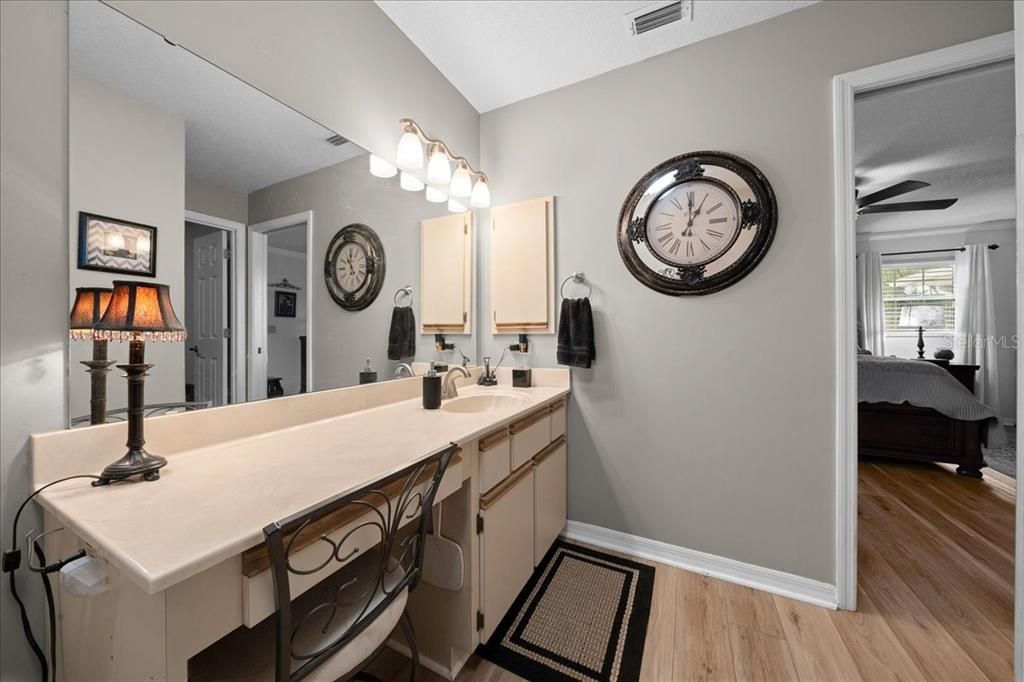 For Sale: $305,000 (3 beds, 2 baths, 1850 Square Feet)