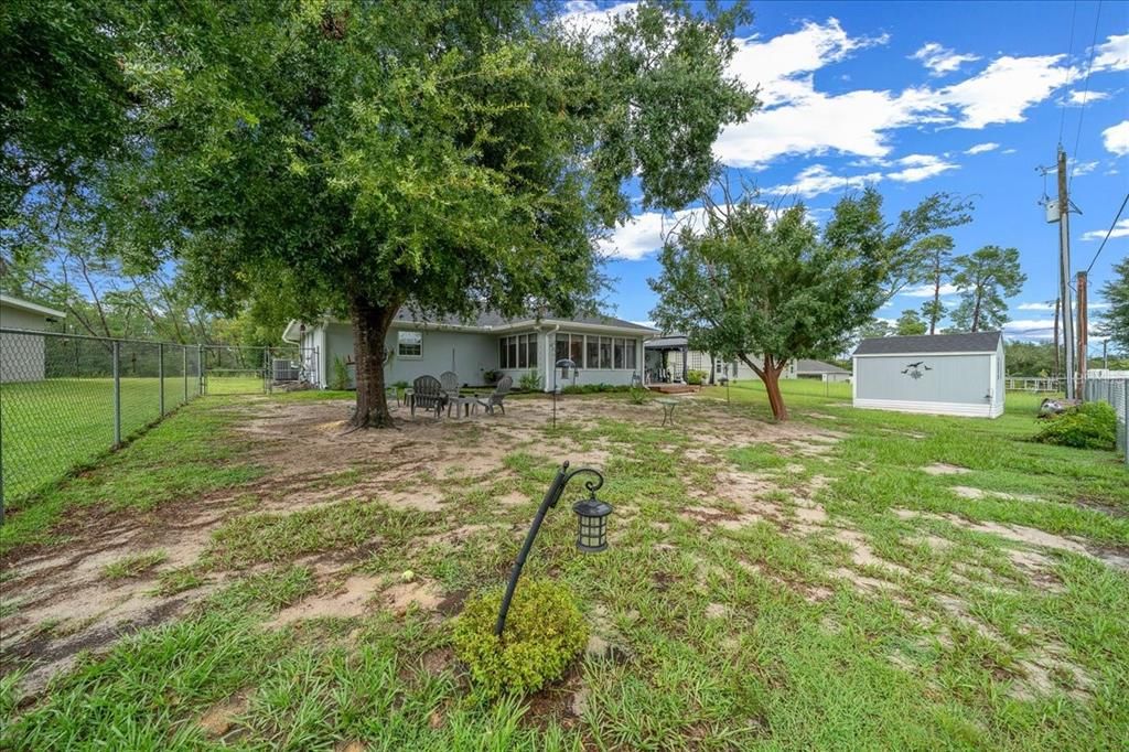 For Sale: $305,000 (3 beds, 2 baths, 1850 Square Feet)