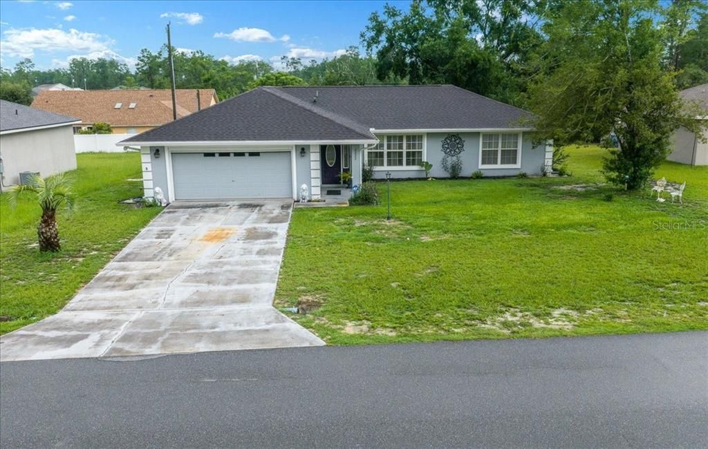 For Sale: $305,000 (3 beds, 2 baths, 1850 Square Feet)