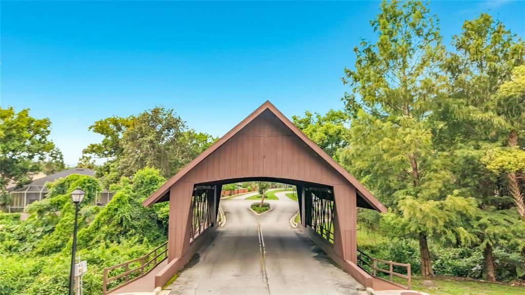For Sale: $279,500 (2 beds, 2 baths, 1268 Square Feet)