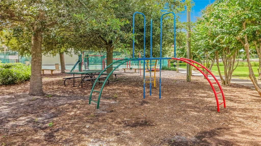 For Sale: $279,500 (2 beds, 2 baths, 1268 Square Feet)
