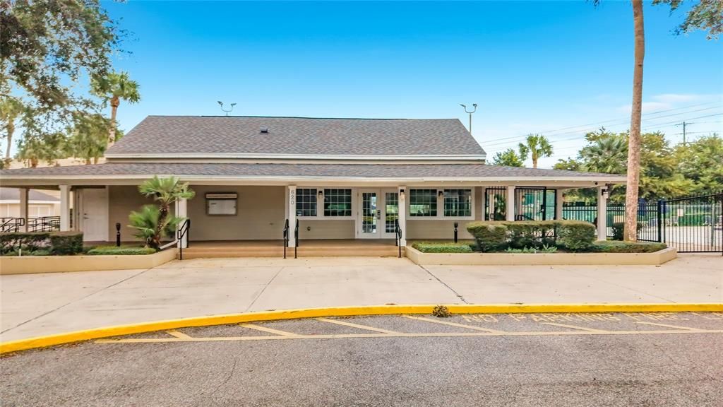 For Sale: $279,500 (2 beds, 2 baths, 1268 Square Feet)