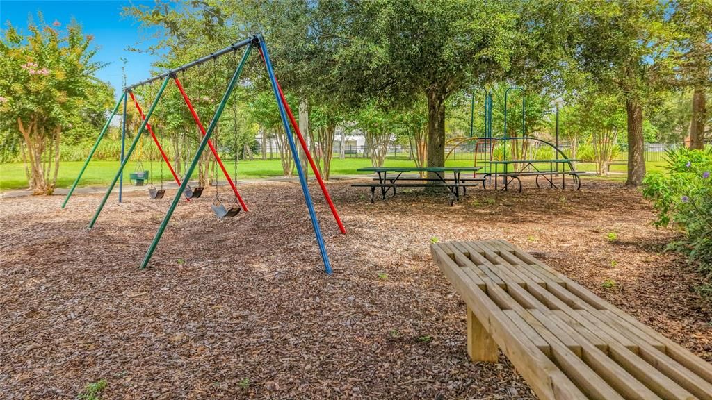 For Sale: $279,500 (2 beds, 2 baths, 1268 Square Feet)
