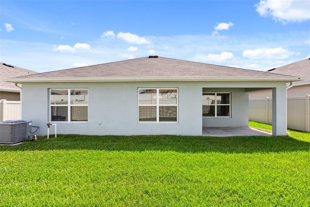 На продажу: $282,990 (3 спален, 2 ванн, 1670 Квадратных фут)