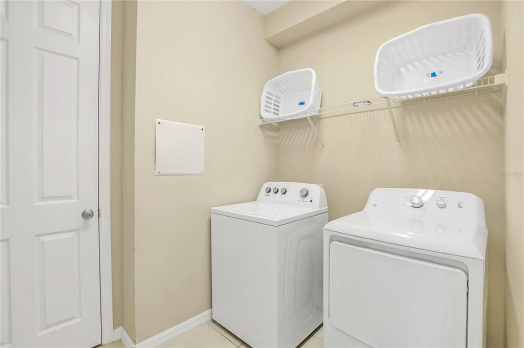 En Venta: $685,000 (9 camas, 6 baños, 4363 Pies cuadrados)
