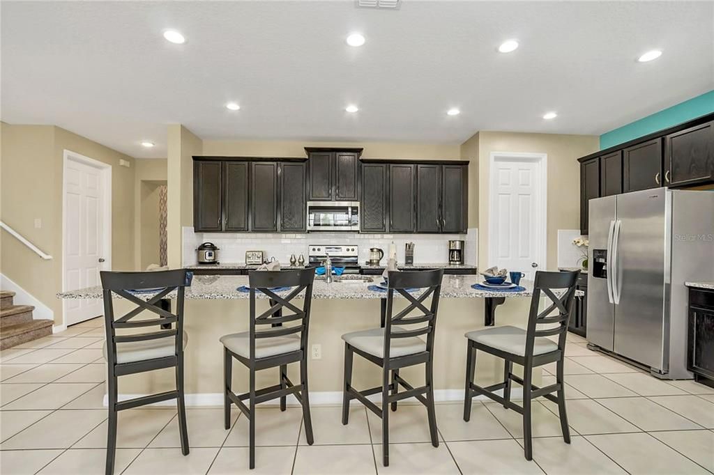 En Venta: $685,000 (9 camas, 6 baños, 4363 Pies cuadrados)