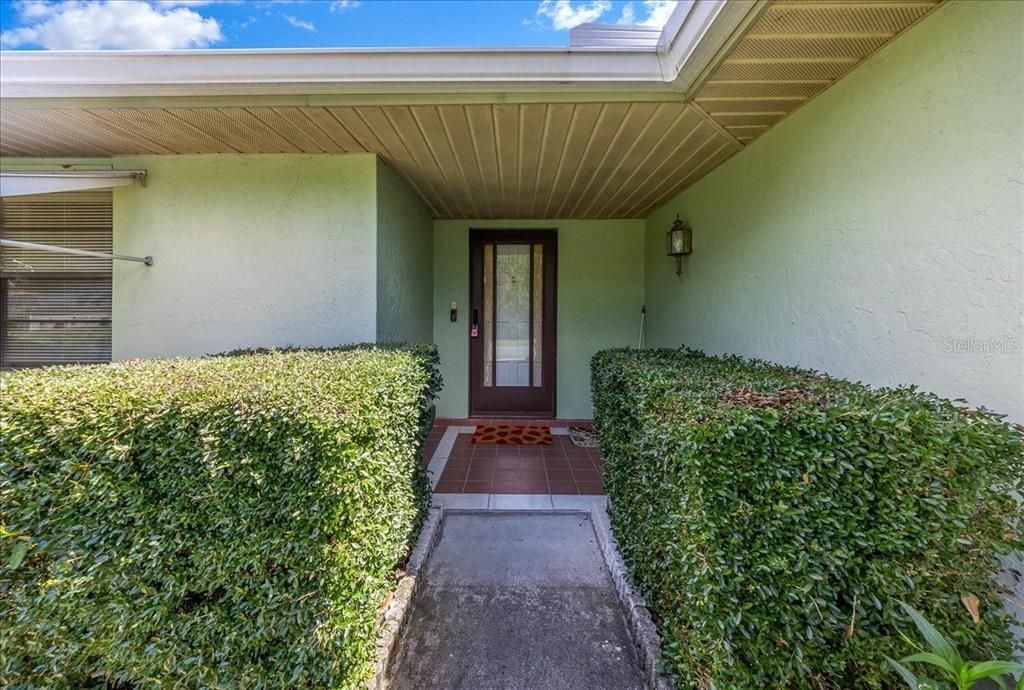 For Sale: $214,900 (2 beds, 2 baths, 1230 Square Feet)