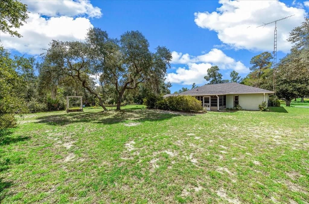 For Sale: $214,900 (2 beds, 2 baths, 1230 Square Feet)