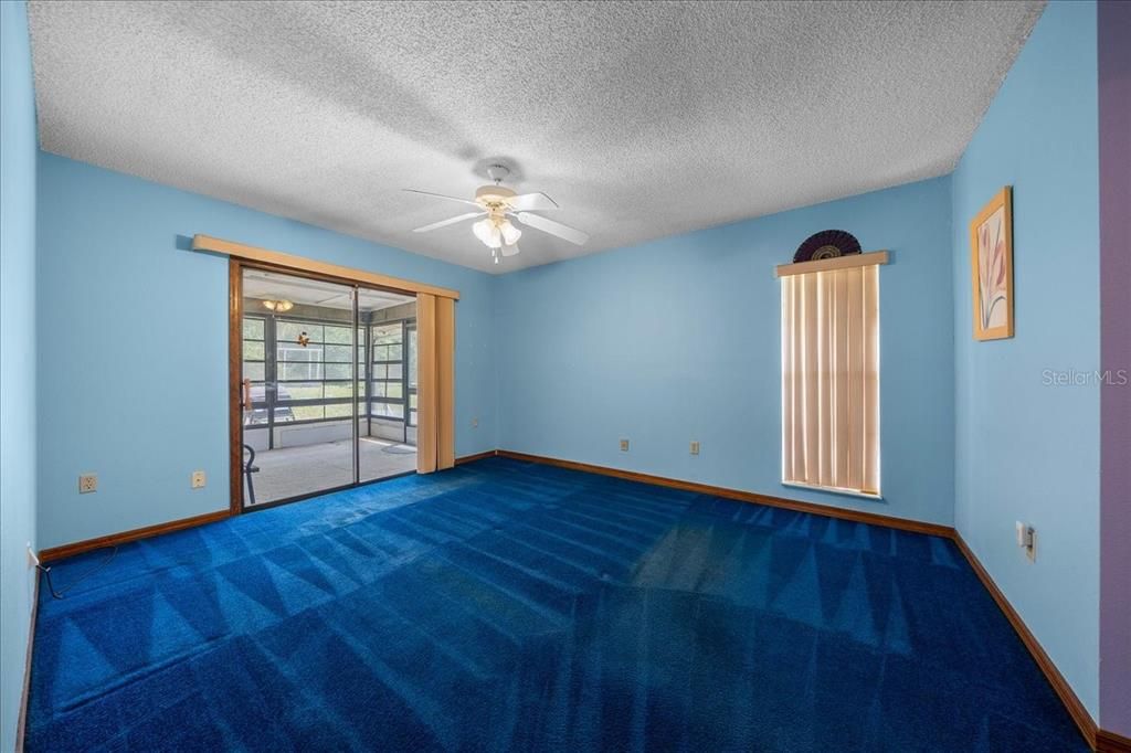 For Sale: $214,900 (2 beds, 2 baths, 1230 Square Feet)