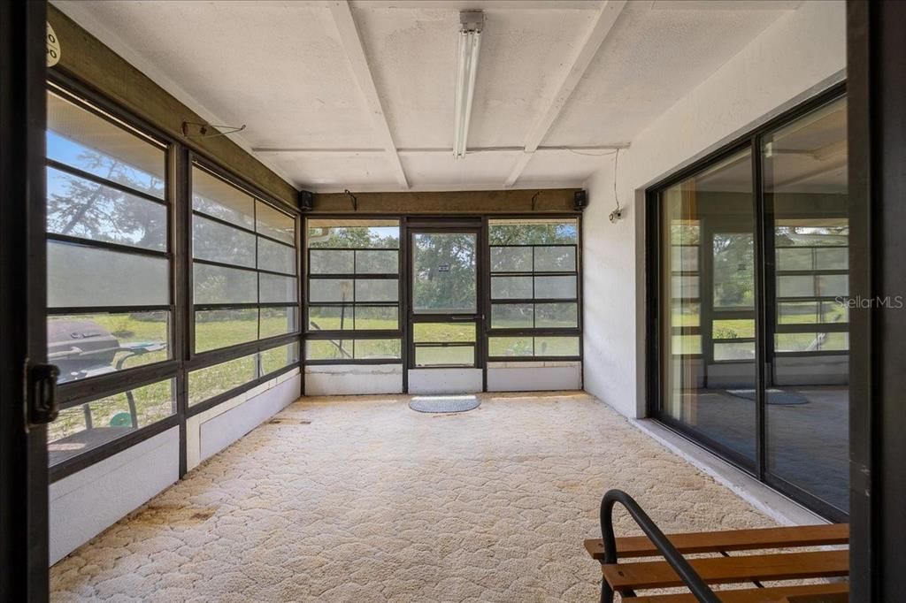 For Sale: $214,900 (2 beds, 2 baths, 1230 Square Feet)
