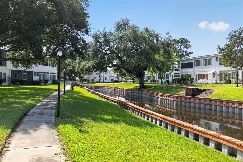 For Sale: $68,000 (1 beds, 1 baths, 608 Square Feet)