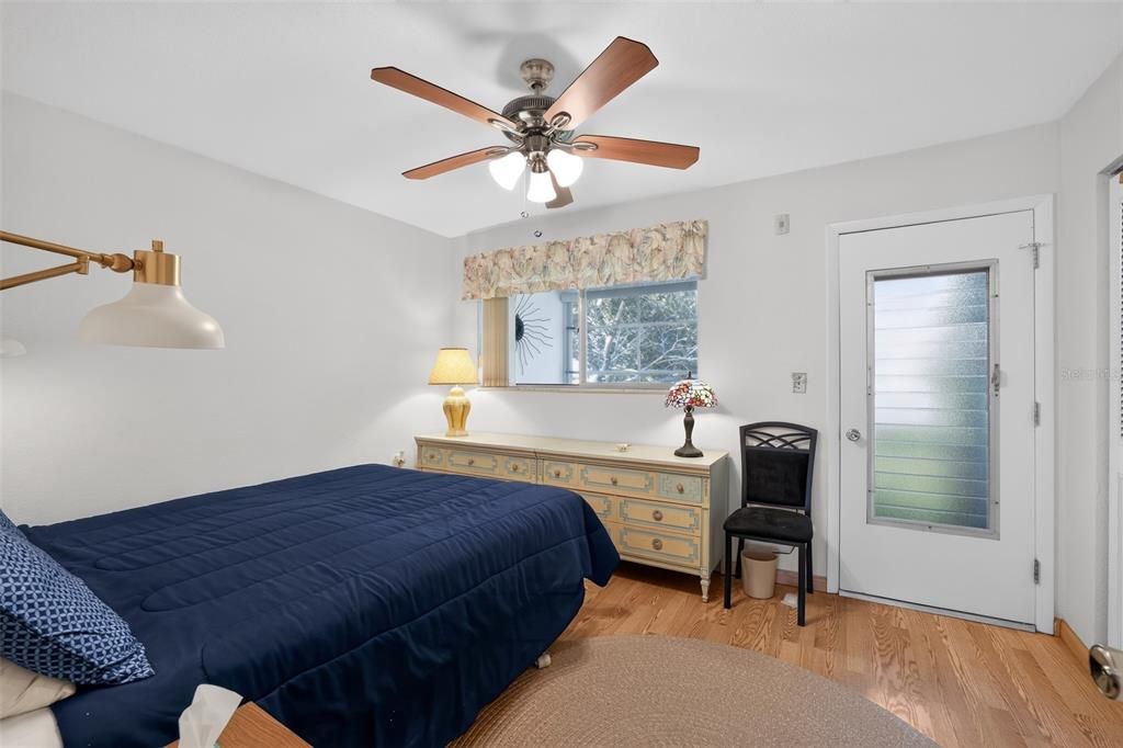 For Sale: $68,000 (1 beds, 1 baths, 608 Square Feet)