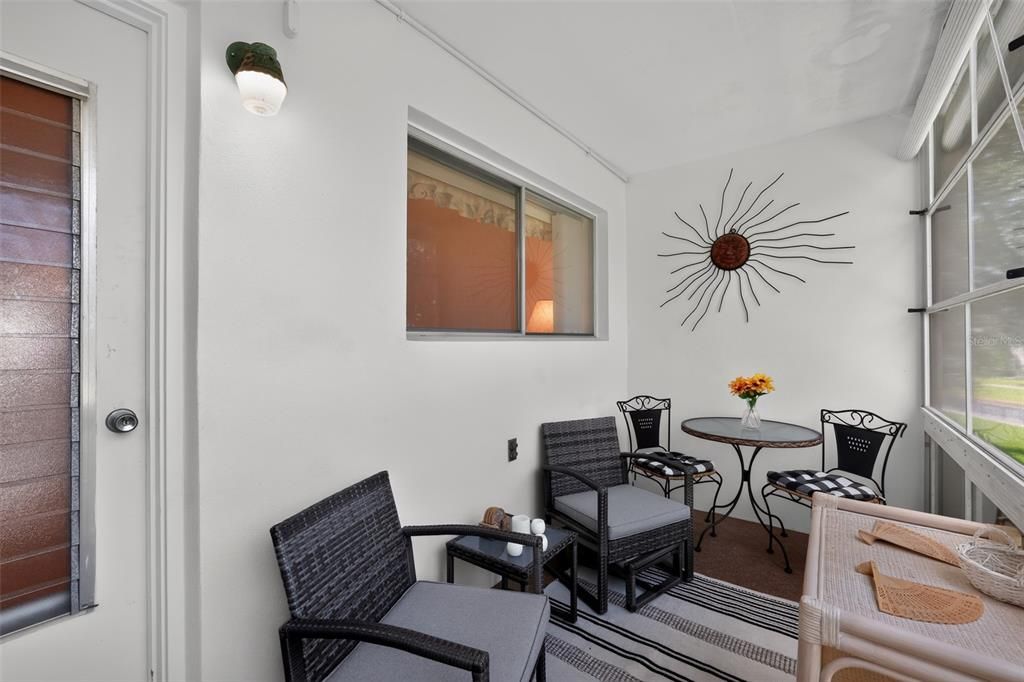 For Sale: $68,000 (1 beds, 1 baths, 608 Square Feet)