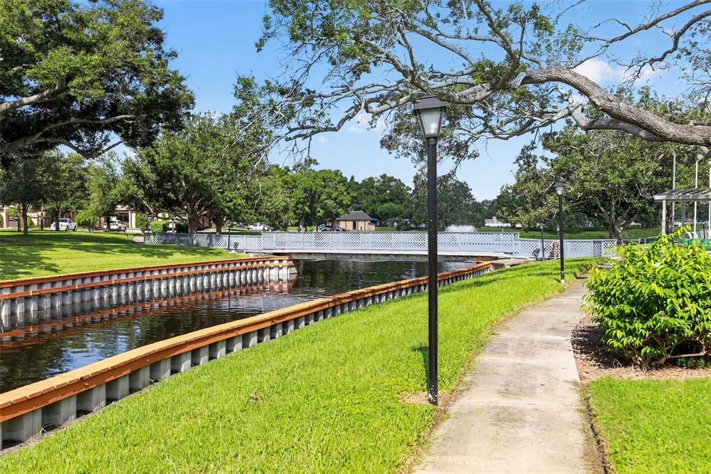 For Sale: $68,000 (1 beds, 1 baths, 608 Square Feet)