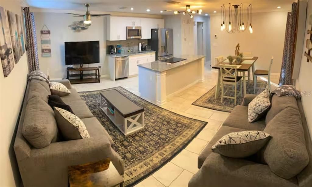 В аренду: $1,850 (2 спален, 2 ванн, 900 Квадратных фут)