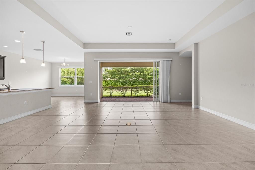 En Venta: $495,000 (3 camas, 3 baños, 2583 Pies cuadrados)