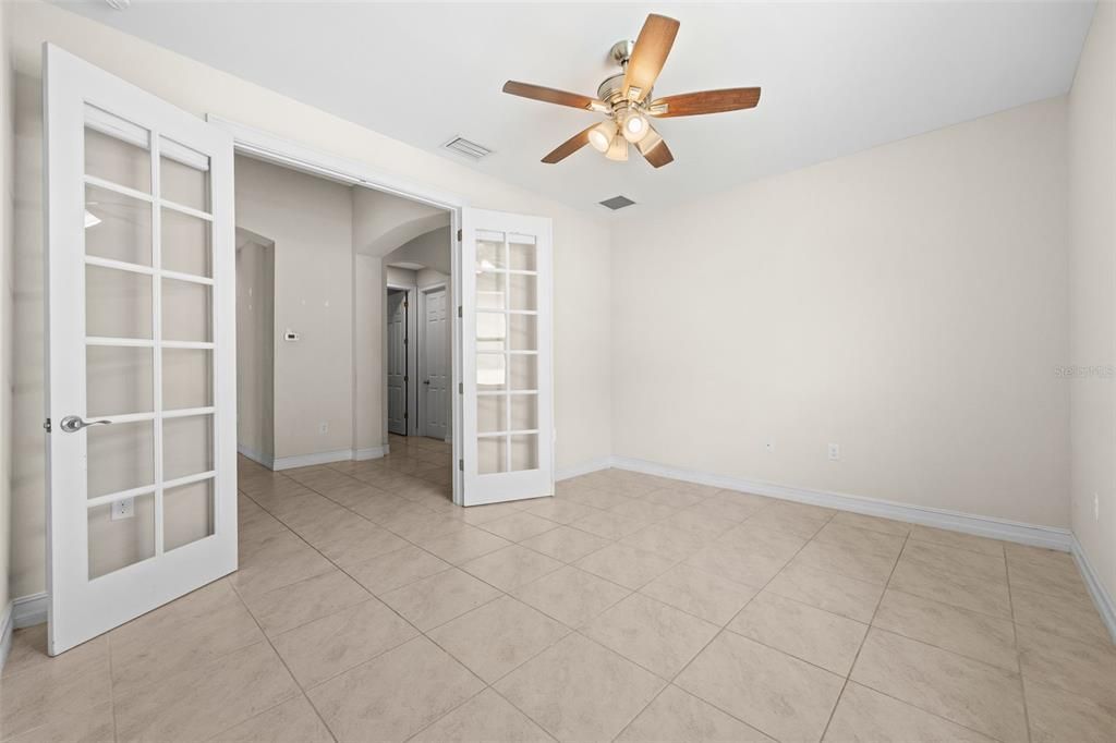 En Venta: $495,000 (3 camas, 3 baños, 2583 Pies cuadrados)