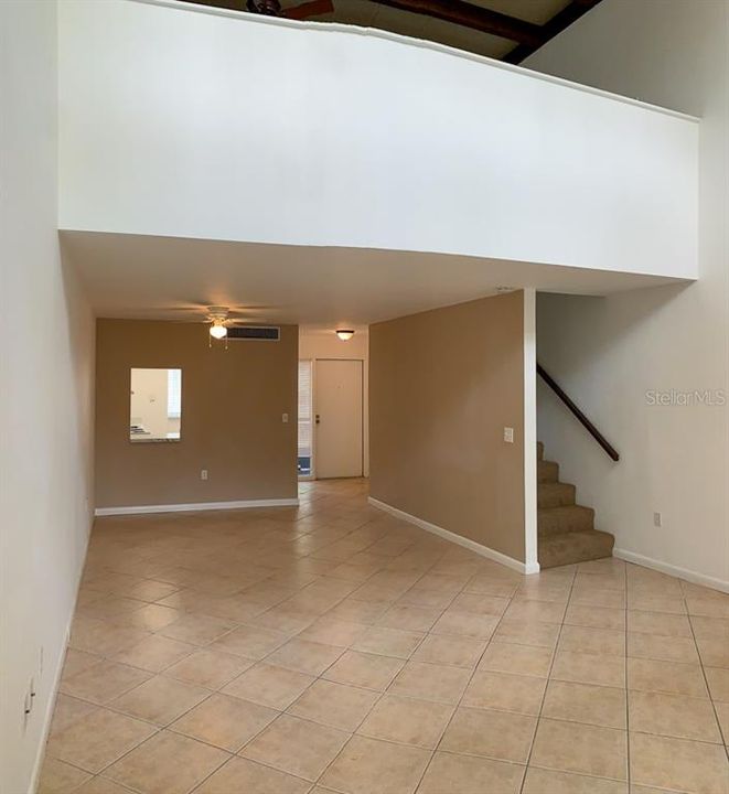For Rent: $975 (1 beds, 1 baths, 808 Square Feet)