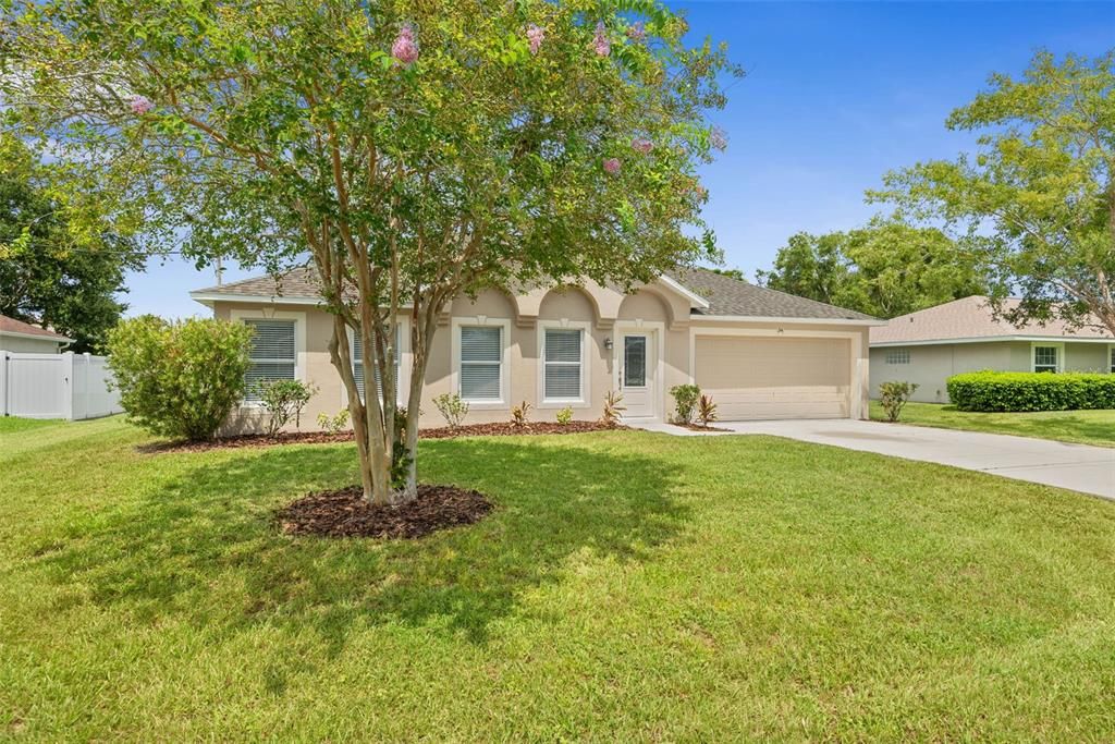 For Sale: $324,900 (3 beds, 2 baths, 1932 Square Feet)