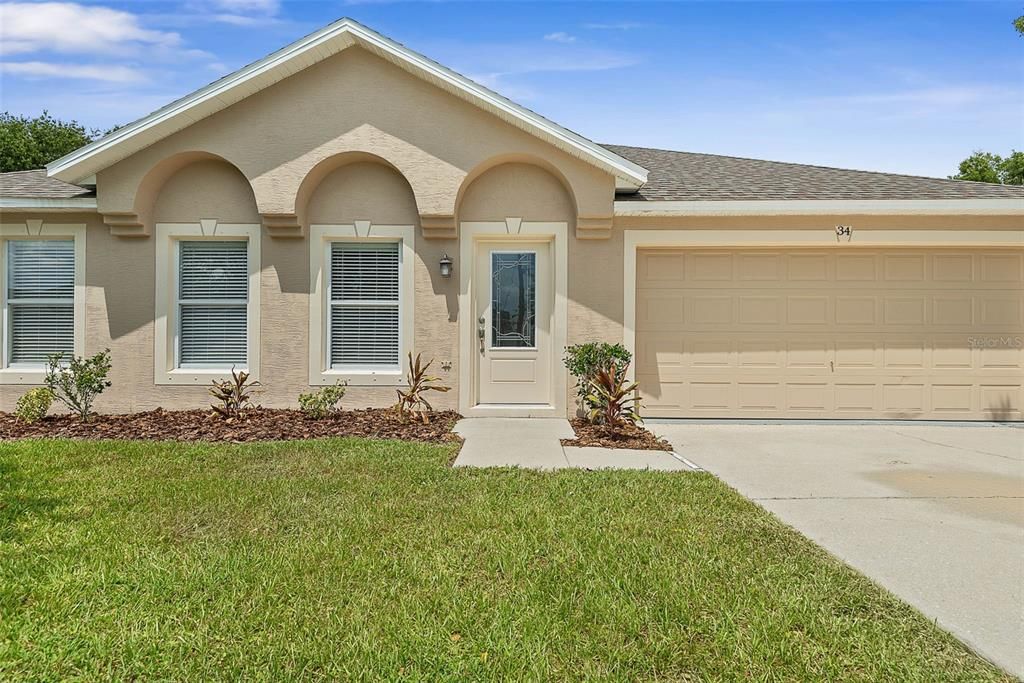 For Sale: $324,900 (3 beds, 2 baths, 1932 Square Feet)