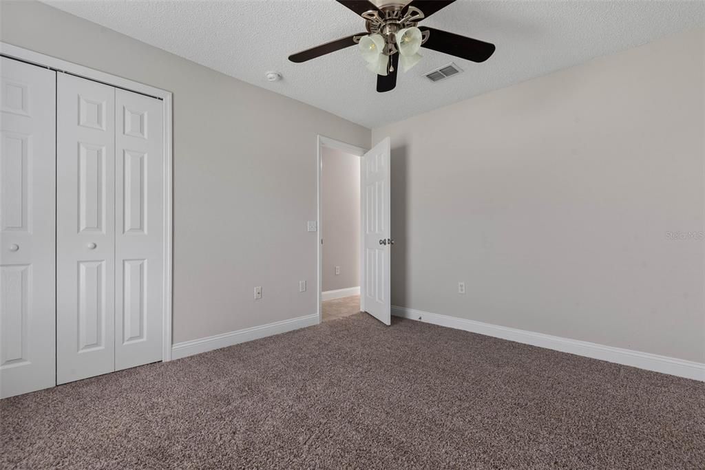 For Sale: $324,900 (3 beds, 2 baths, 1932 Square Feet)