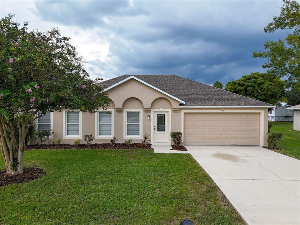 For Sale: $324,900 (3 beds, 2 baths, 1932 Square Feet)
